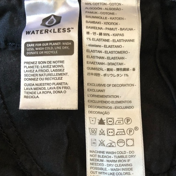 Levi’s Wedgie Straight Black Distressed Jeans Size 30 - Picture 16 of 16